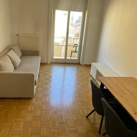 3 Flat Next To Hb Konrad - Self Checkin