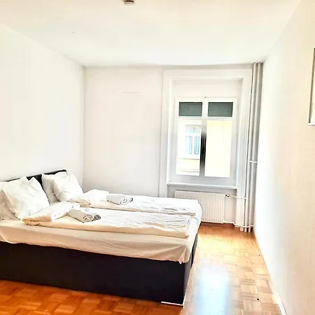 3 Flat Next To Hb Konrad - Self Checkin *